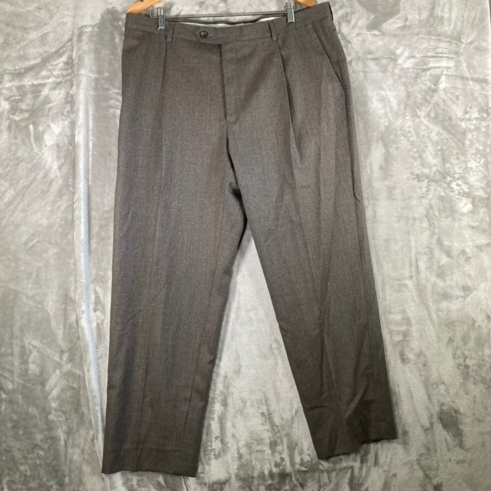 Hart Schaffner Marx Mens 38 Brown 100% Wool Pleated Front Dress Pants Trousers